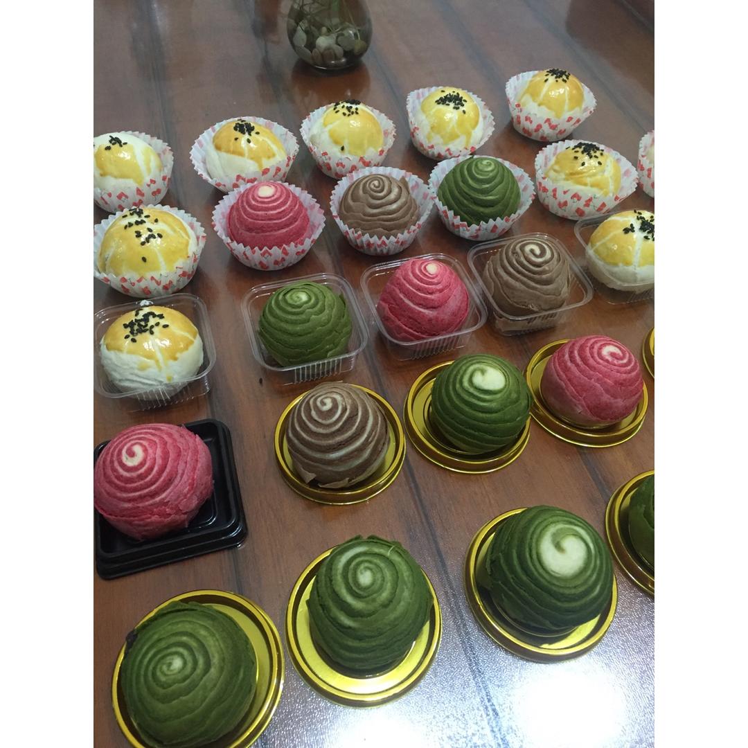 蛋黄酥~紫薯、抹茶、原味~花好月圆，中秋快乐~内附一次做六色蛋黄酥方法~