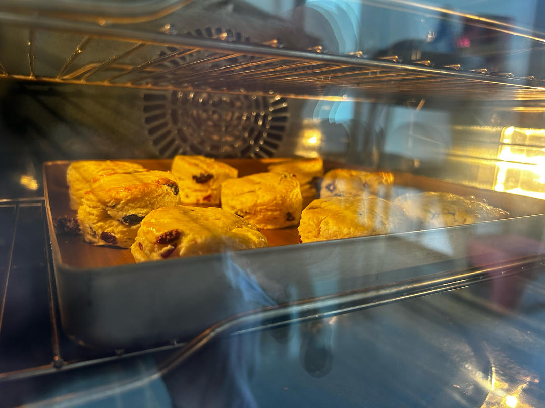 完美裂纹～百分百成功的超好吃奶香司康（禁止搬运）