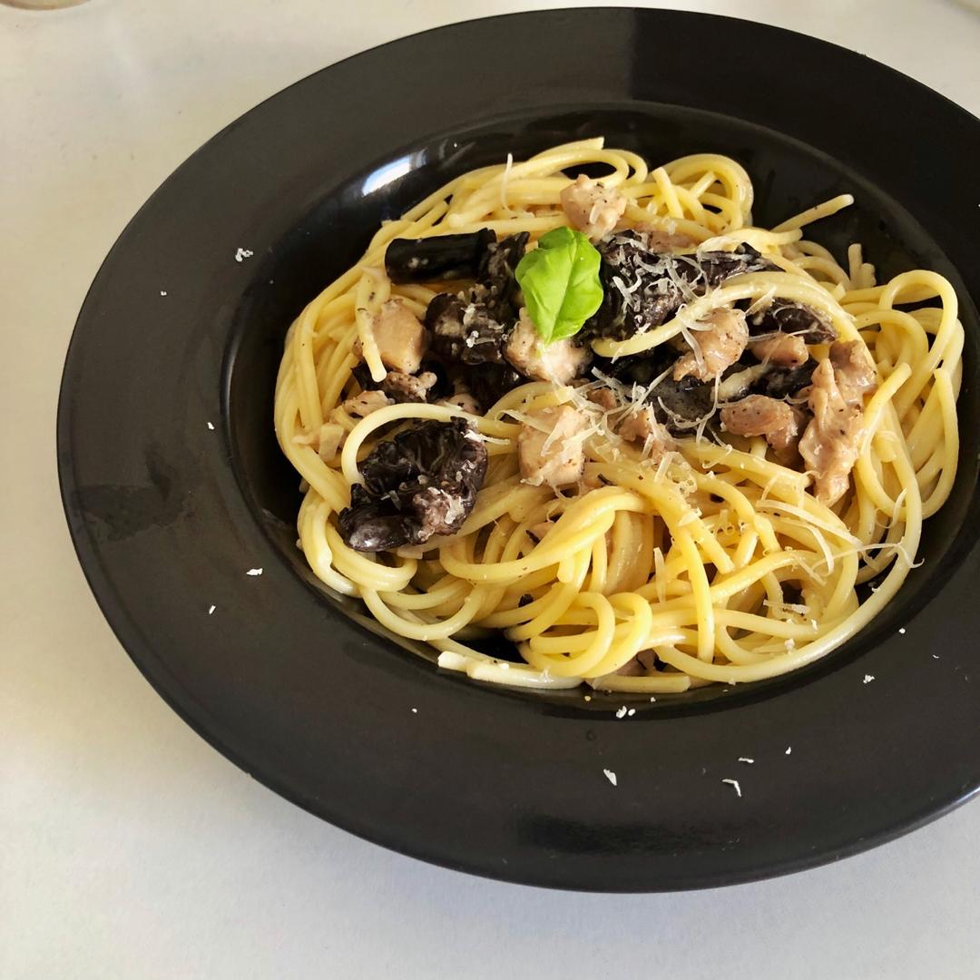 椰浆菌菇鸡肉意面