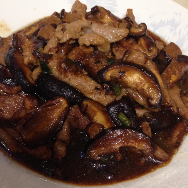 香菇炒肉，超级下饭哦