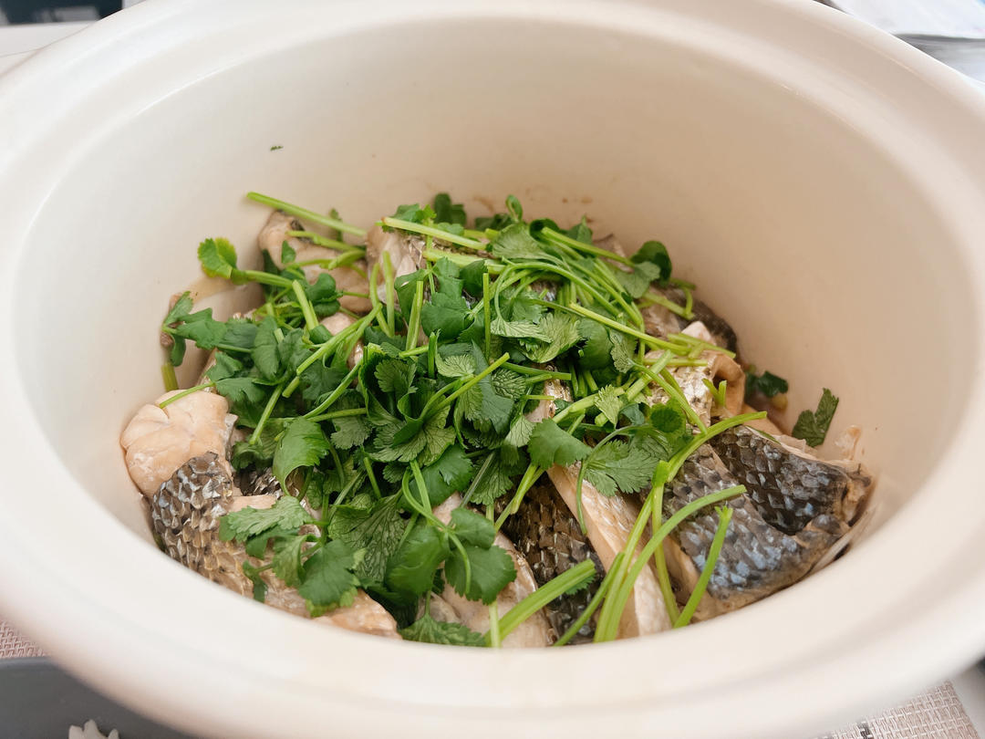 鲜嫩豆腐鲈鱼煲