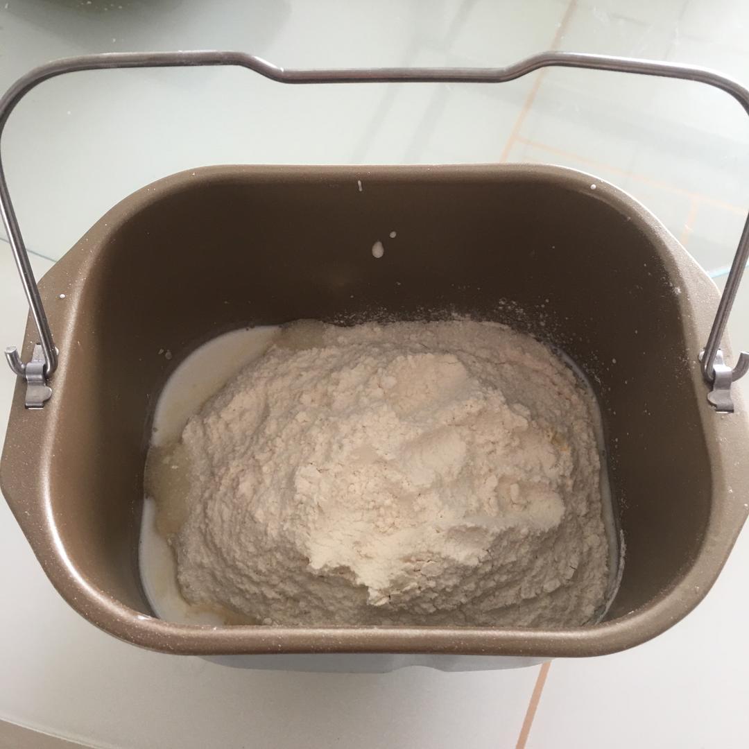 纯奶手撕吐司的做法 步骤1