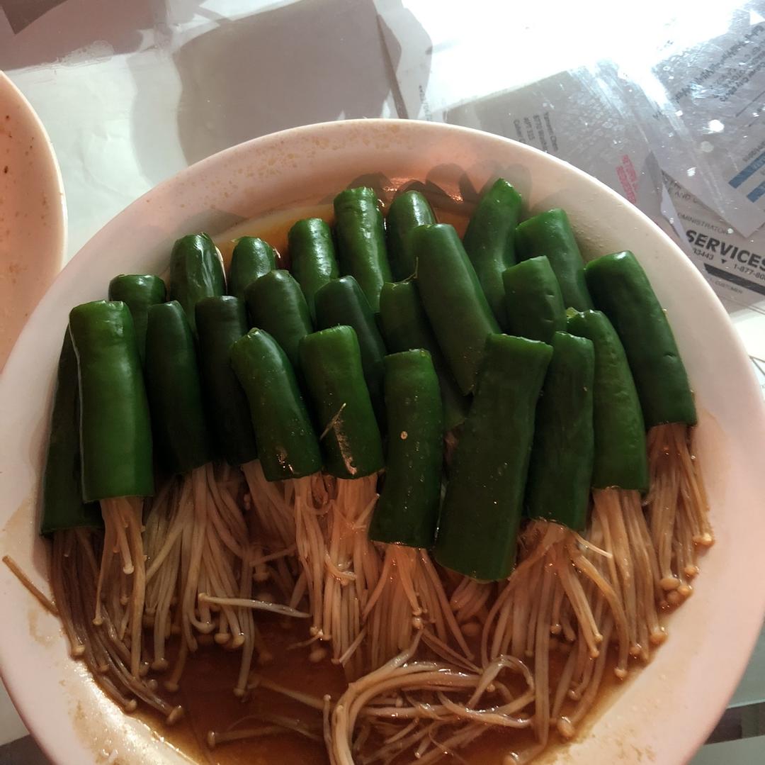 金针菇辣椒卷～美味快手菜