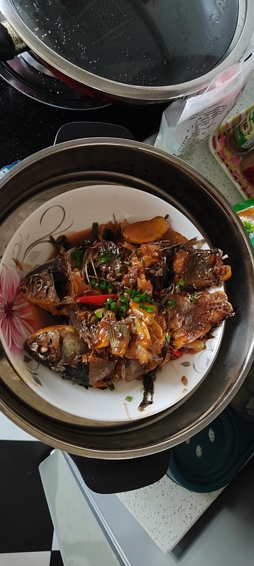 红烧鲫鱼