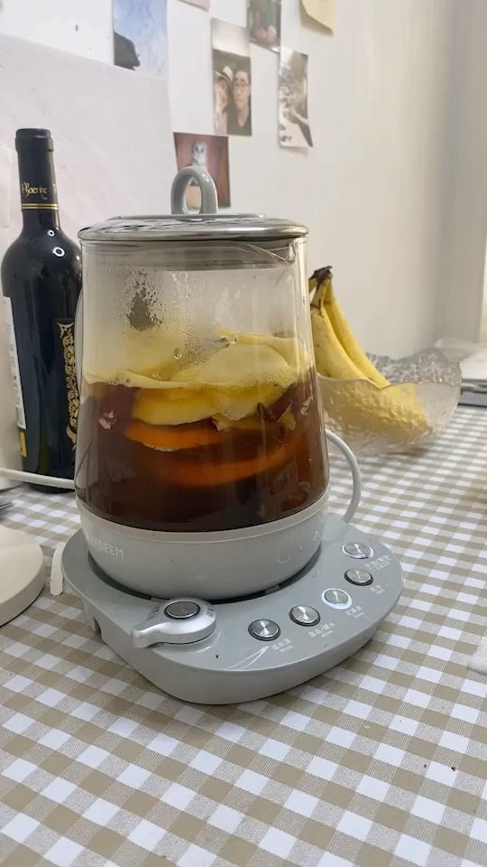 热腾腾的热橙子水