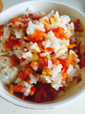 红萝卜香米饭的做法 步骤6
