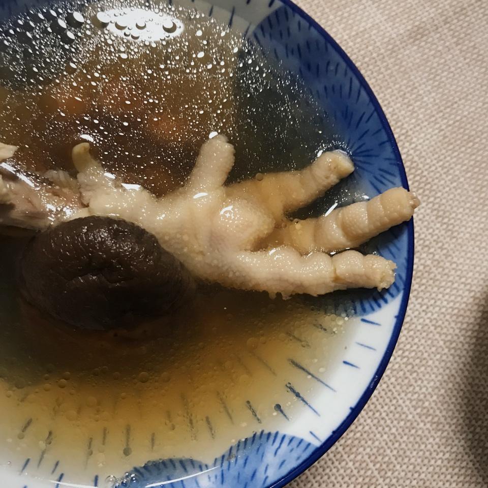 花生眉豆鸡脚汤