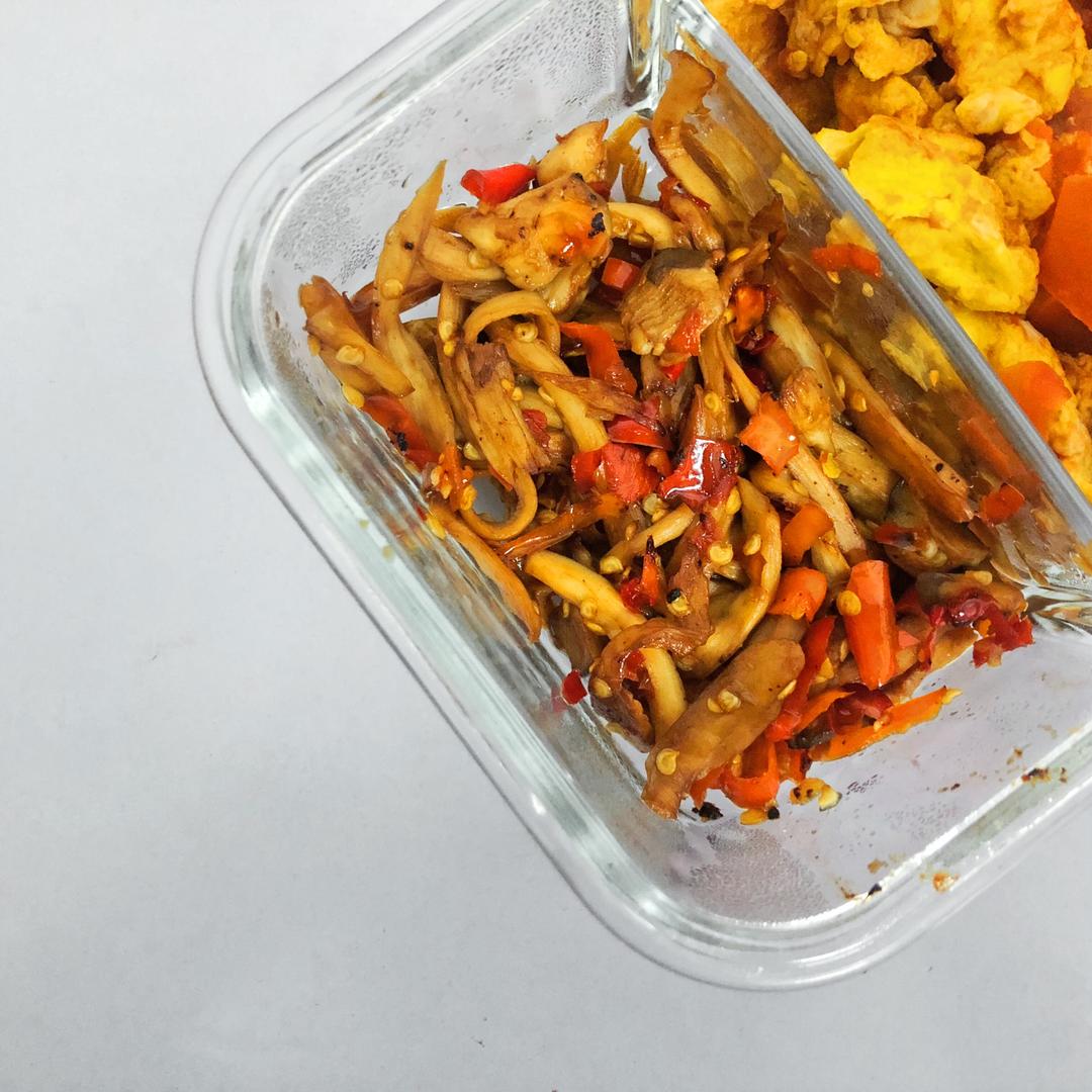 工作日便当—下饭系列|剁椒杏鲍菇的做法