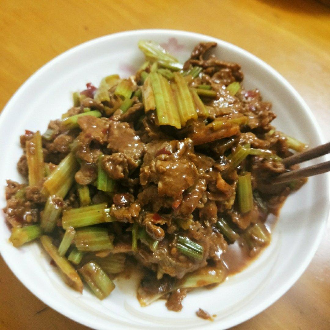 小炒牛肉