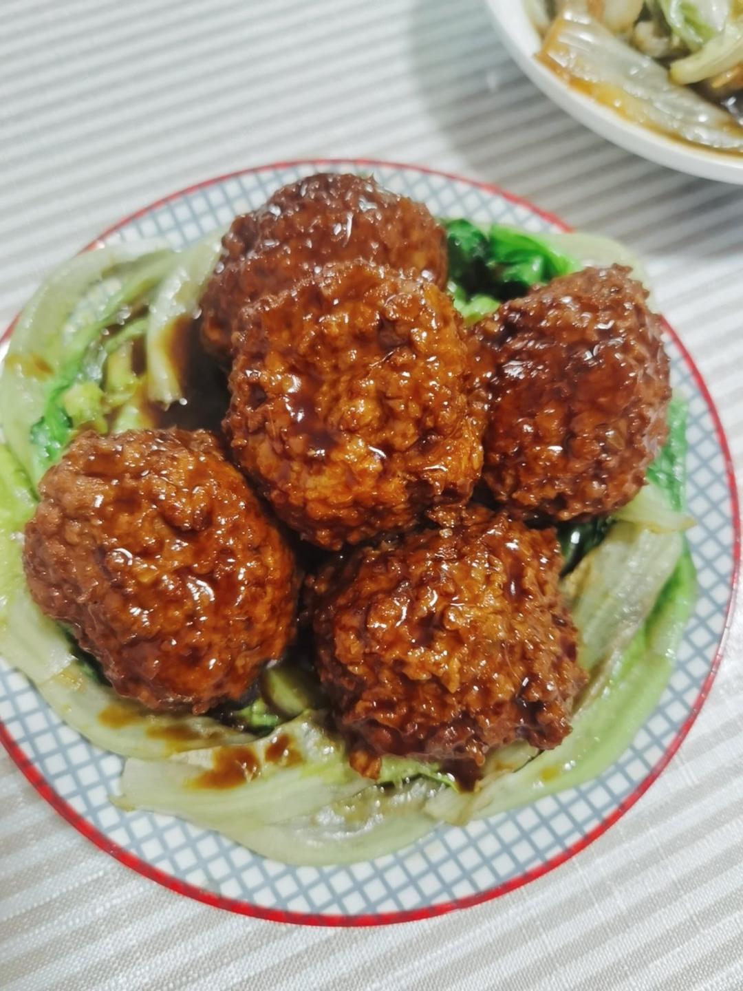 四喜丸子/红烧狮子头 Chinese Meatballs