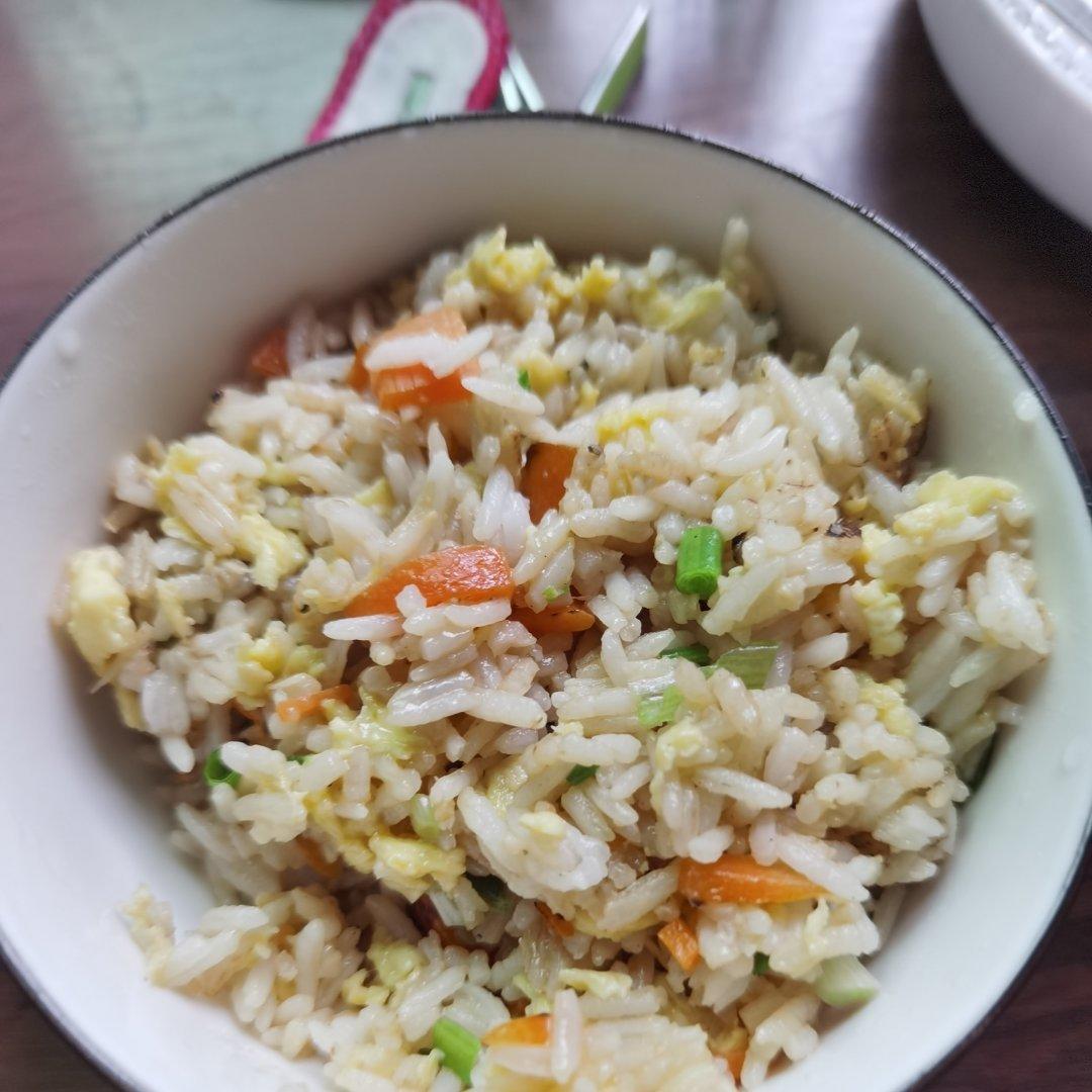 好吃到停不下来的酱油蛋炒饭