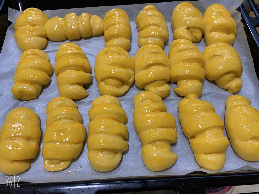 玉米油版毛毛虫小面包