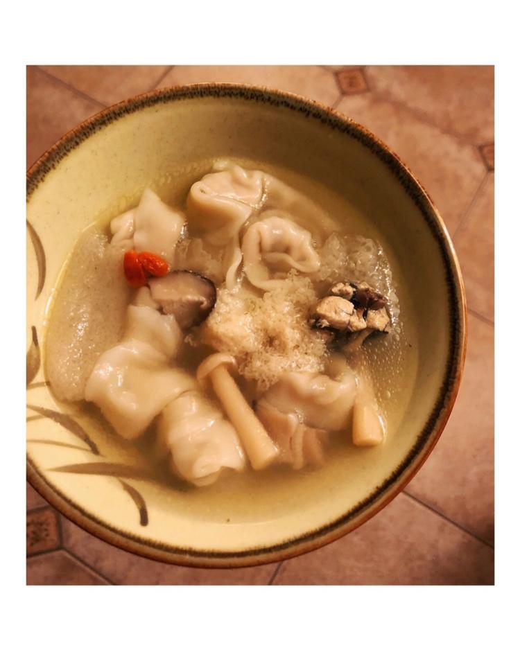 小白菜鲜肉鸡汤馄饨