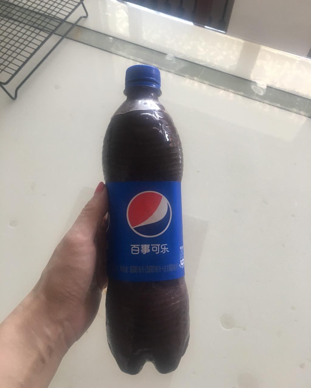 爆红的可乐冰淇淋蛋糕