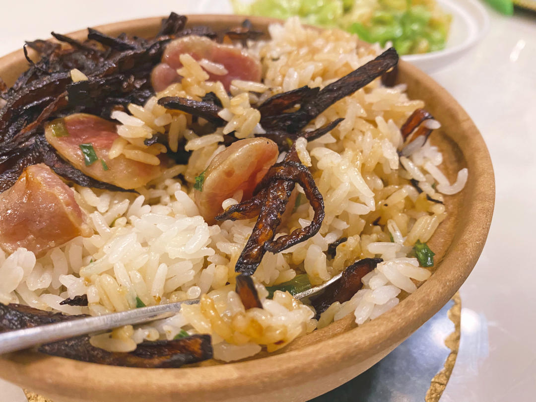 腊味煲仔饭，20分钟饭菜同出