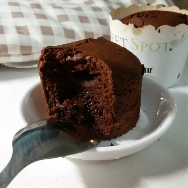 莫尼卡美食厨房：爆浆巧克力蛋糕