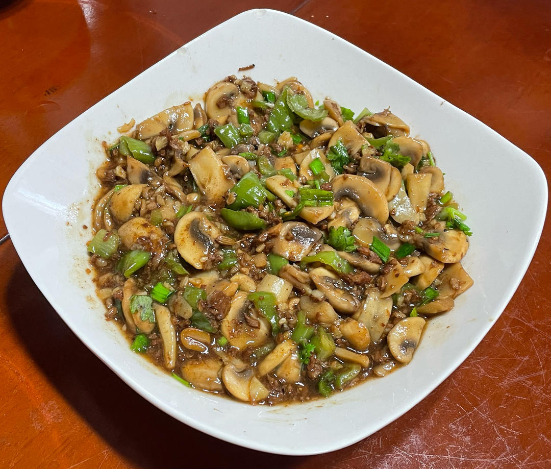 酱汁浓郁！超级下饭的家常菜肉末香菇