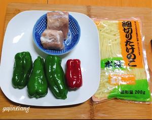 停不住嘴的日式青椒肉丝的做法 步骤1