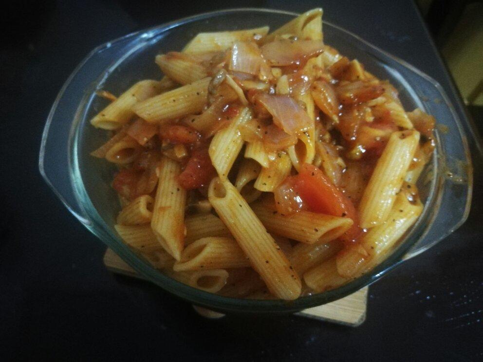 蕃茄蘑菇肉酱意大利面