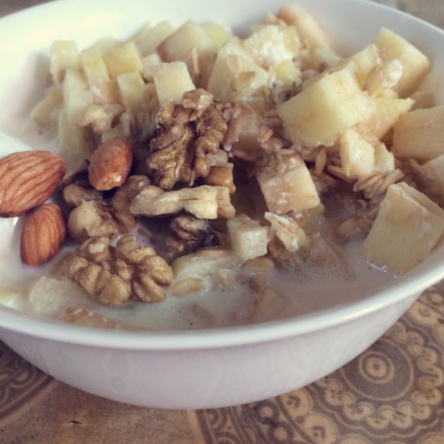 水果牛奶燕麦粥