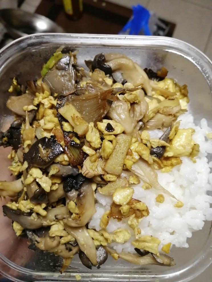比肉好吃的平菇炒鸡蛋