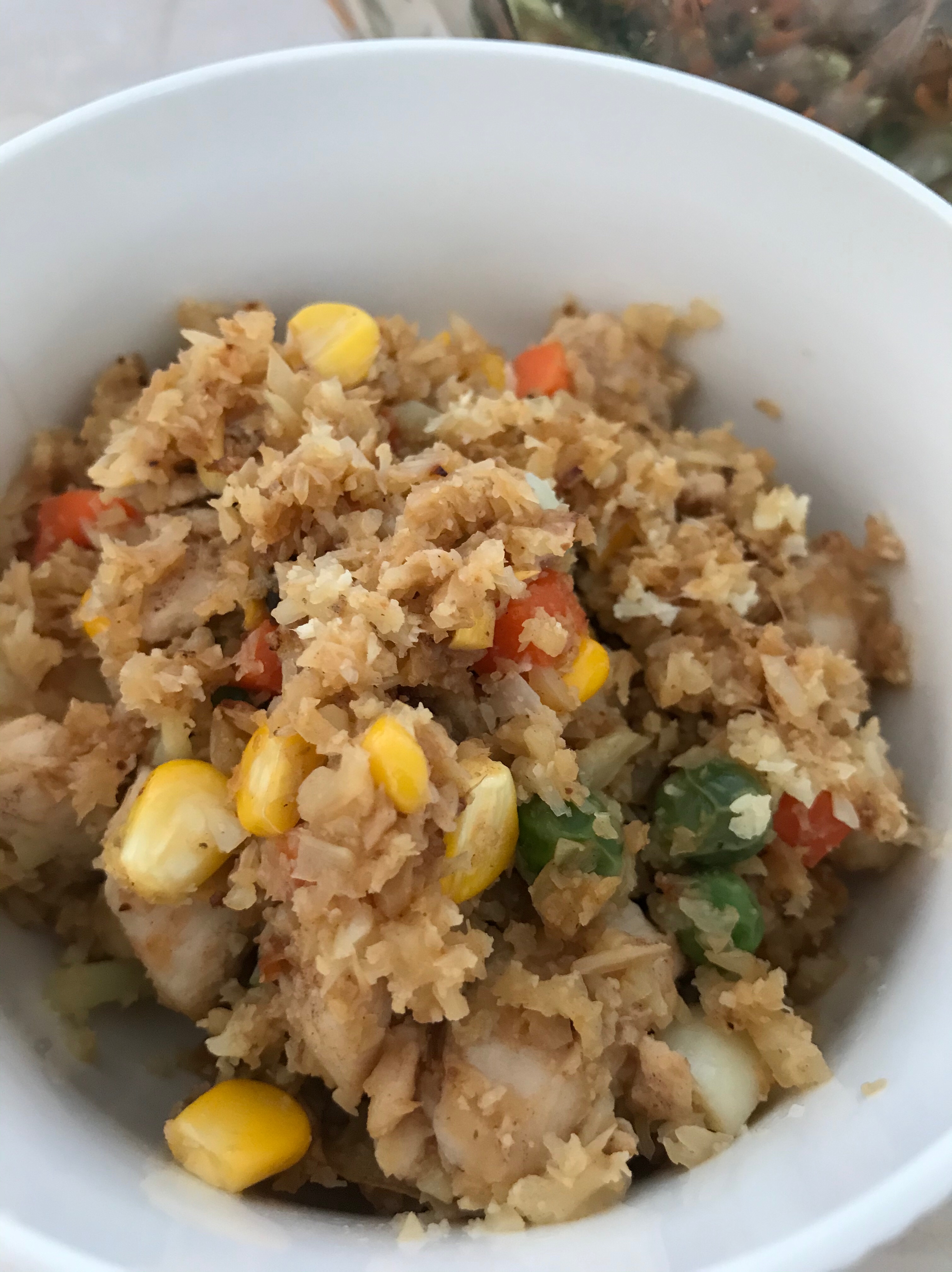 “假装炒米饭”：鸡胸杂蔬 菜花米的做法