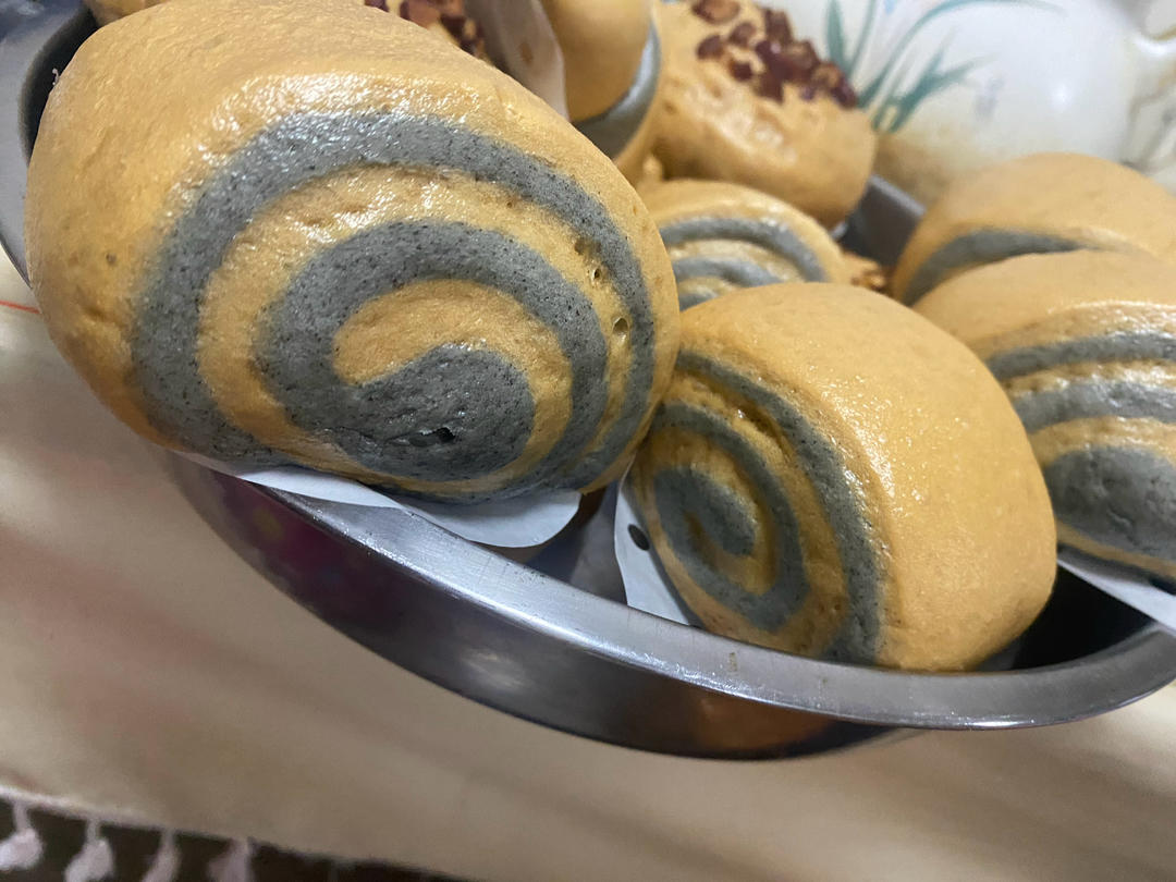 紫薯馒头卷（紫薯双色馒头）