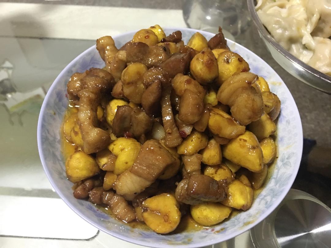 板栗红烧肉