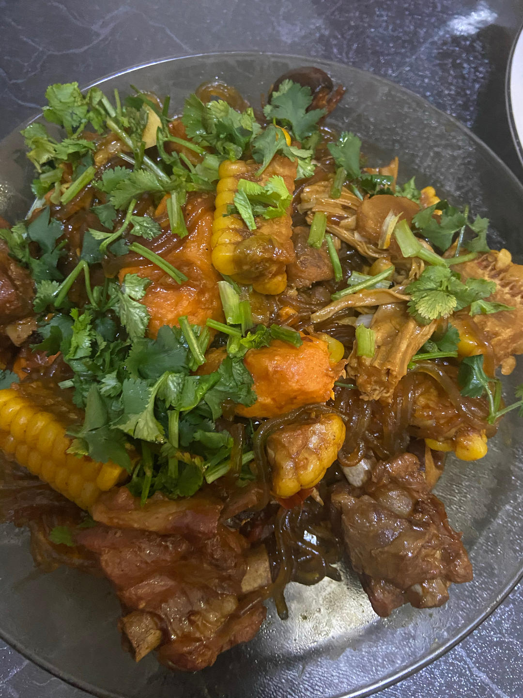 一锅出，排骨焖卷子