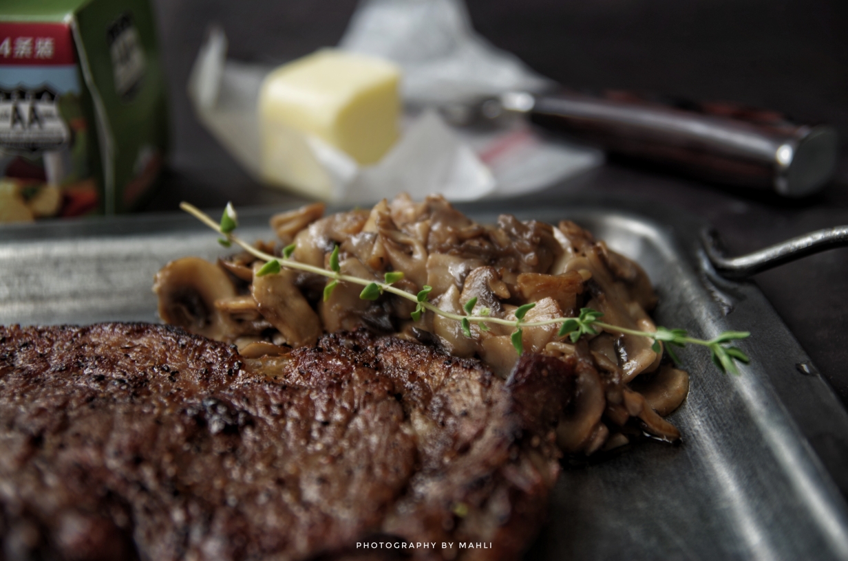 战斧牛排佐土豆泥和奶香口蘑 Tomahawk steak with mashed potato and mushroom two-way的做法 步骤16