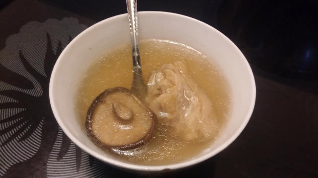 香菇黄豆炖猪蹄