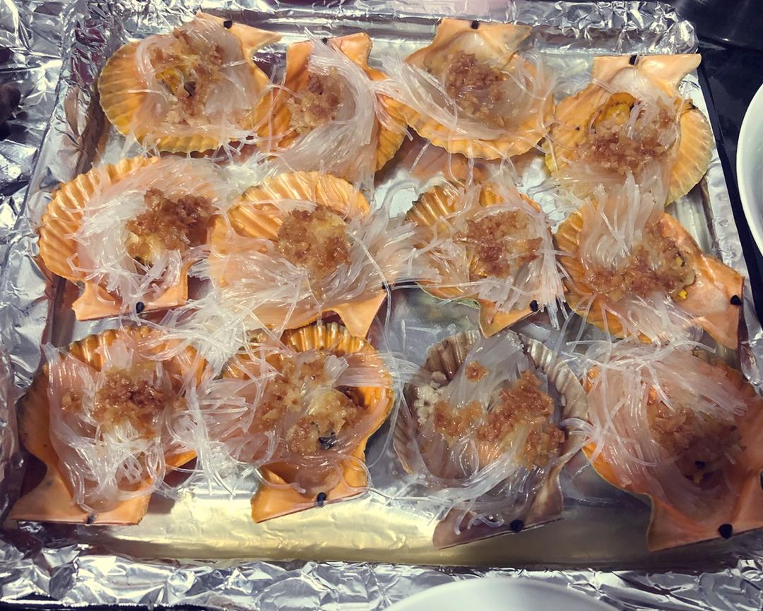 蒜蓉粉丝蒸扇贝