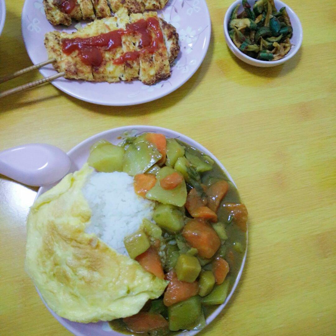 炸鸡排咖喱饭