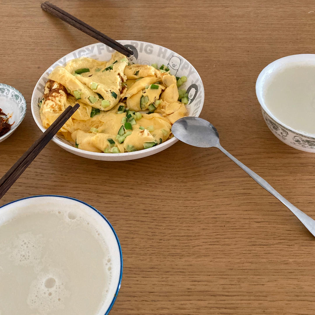 超简单牛奶鸡蛋饼
