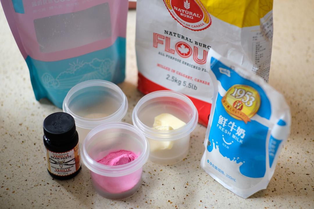 纯奶手撕吐司的做法 步骤1