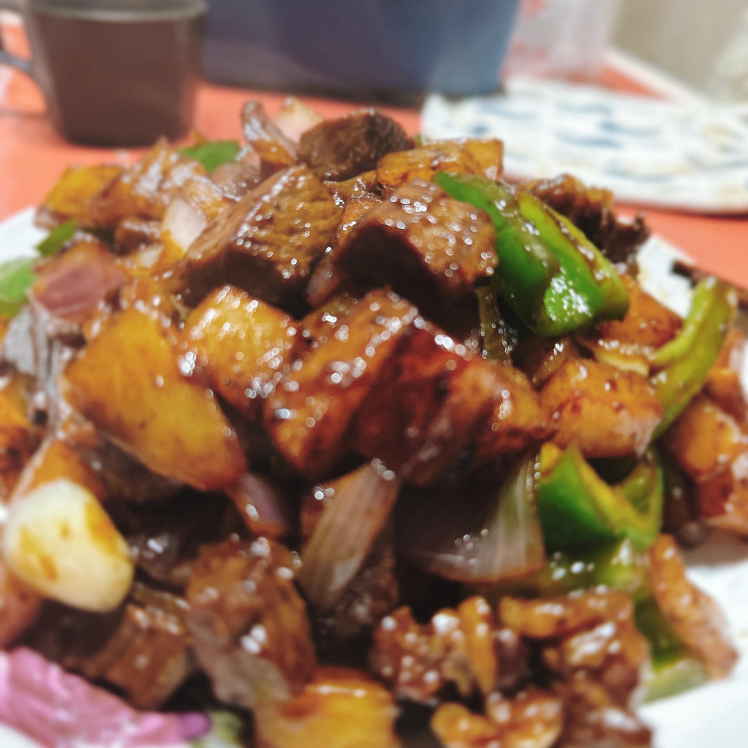 有灵魂的黑胡椒土豆牛肉粒——可以下饭也可以下酒