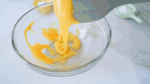 10M+不浪费蛋黄的原味溶豆：宝宝辅食营养食谱菜谱的做法 步骤4
