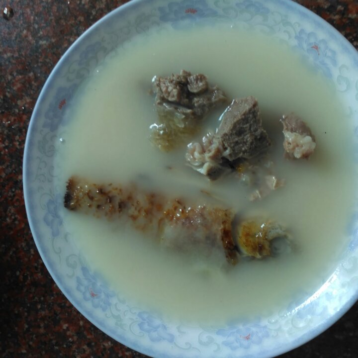 如何熬出奶白色鲜美鲫鱼汤
