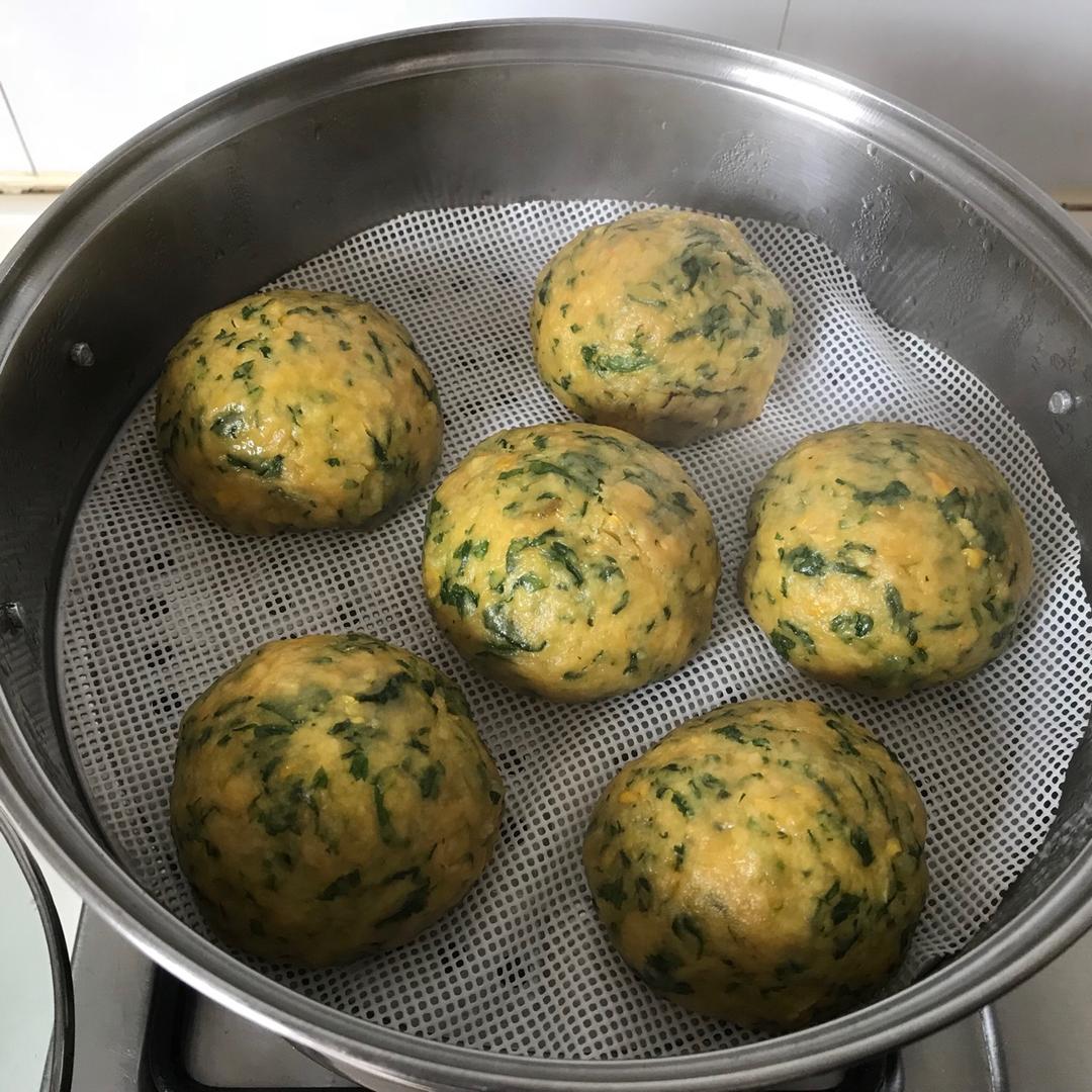 duma妈咪做的玉米面菜窝头