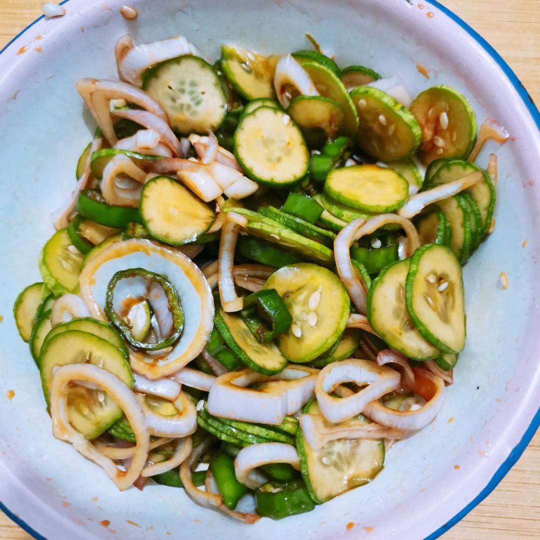 鸡汤小公举做的爆简单入门级夏日凉菜拌三圈升级版