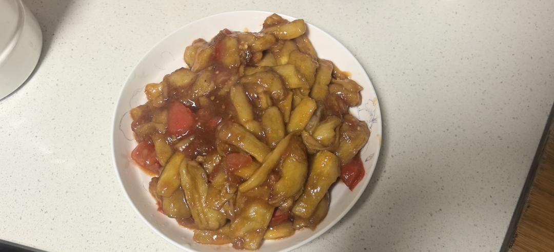 红烧茄子（佐西红柿尖椒）