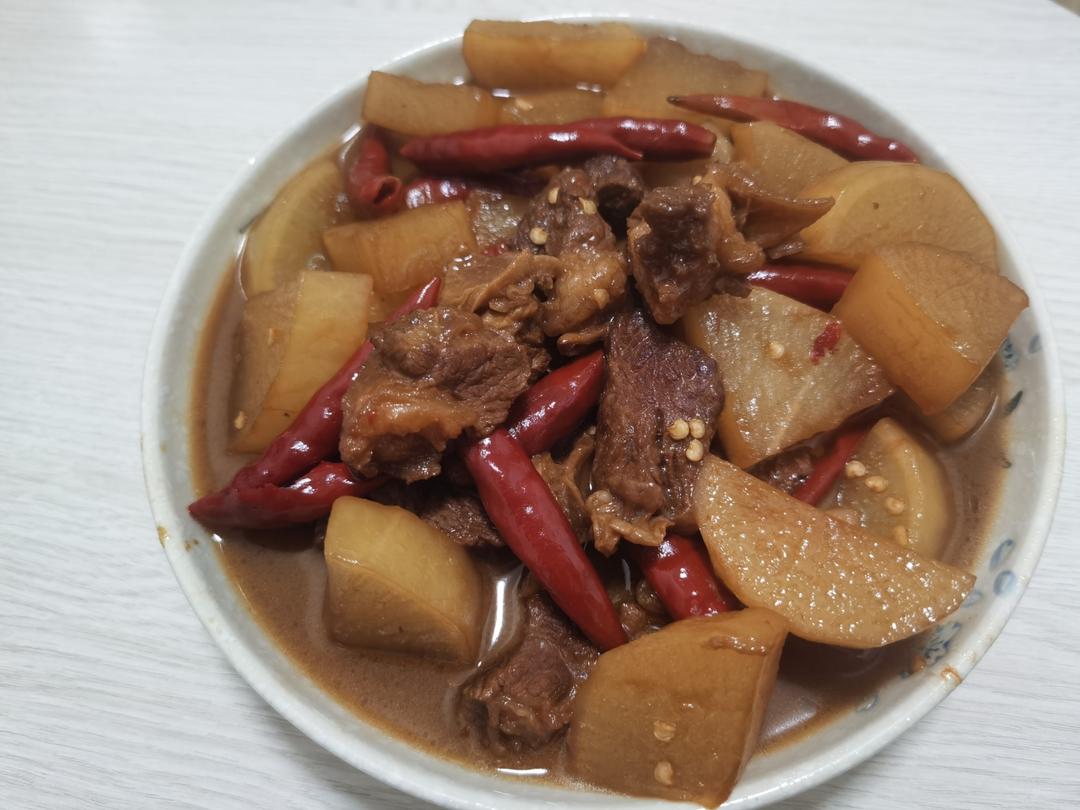 【萝卜炖牛腩】如何做好萝卜焖牛腩？大厨亲授！