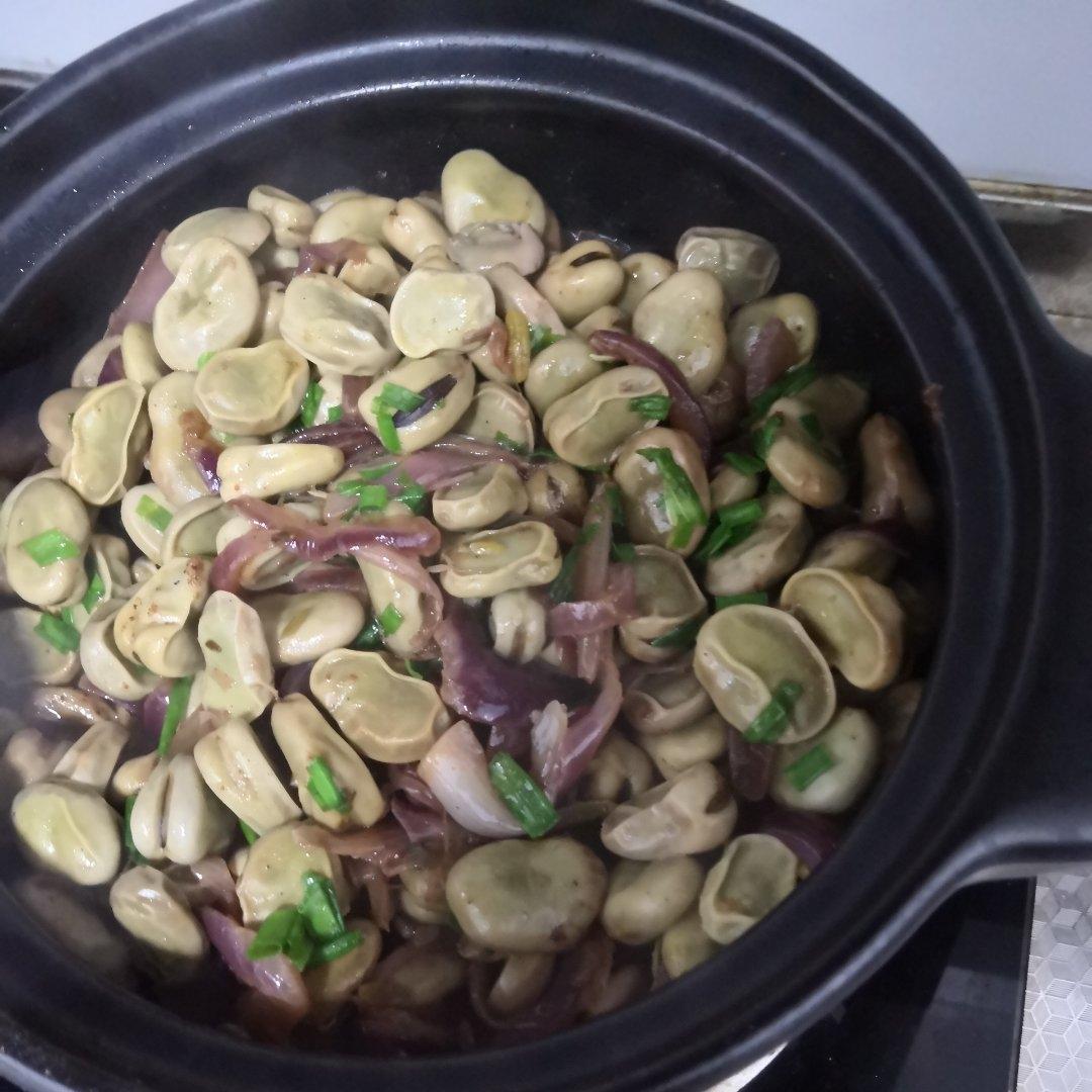 洋葱蚕豆煲