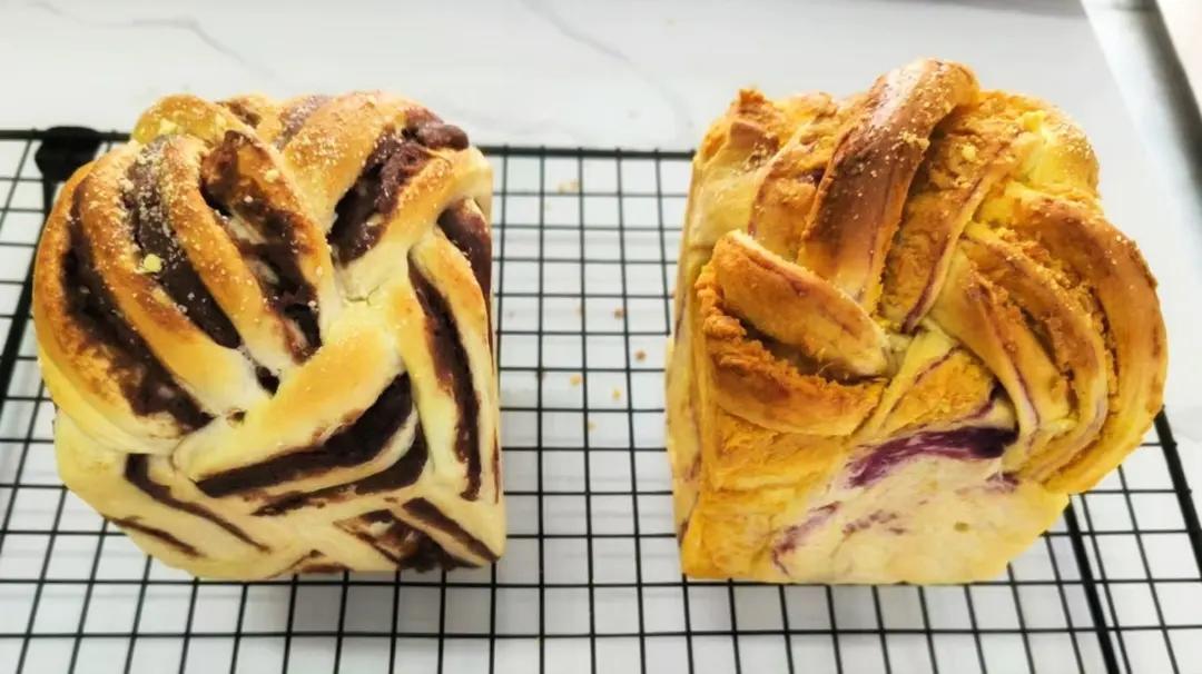 芋泥咸蛋黄吐司/250克水立方