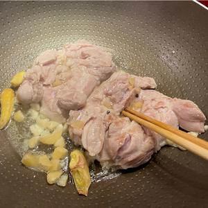粤式好味道葱油煎鸡扒的做法 步骤3
