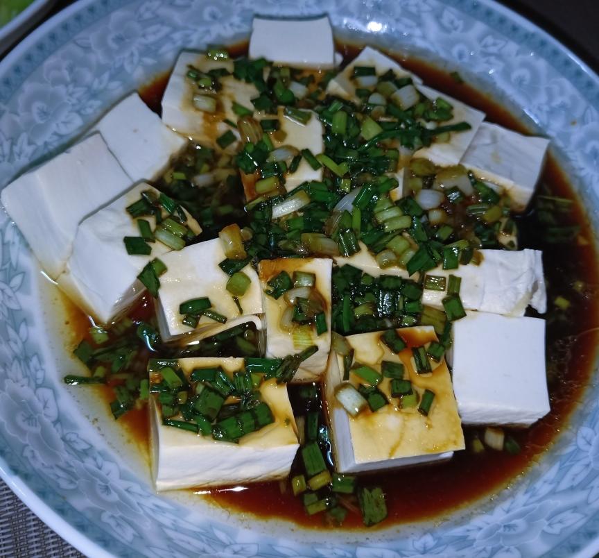 【小葱拌豆腐操作简单的做法步骤图】小林的家常菜记录_下厨房