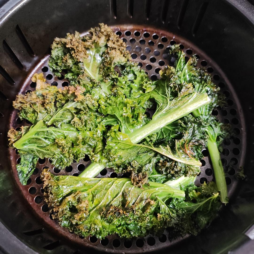酥脆烤羽衣甘蓝