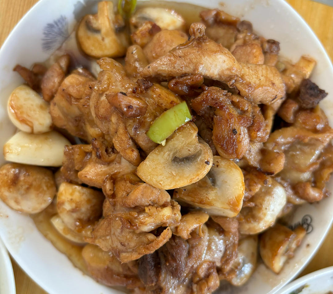 10r开饭 爽滑鲜嫩 蒜香浓郁 口蘑滑鸡