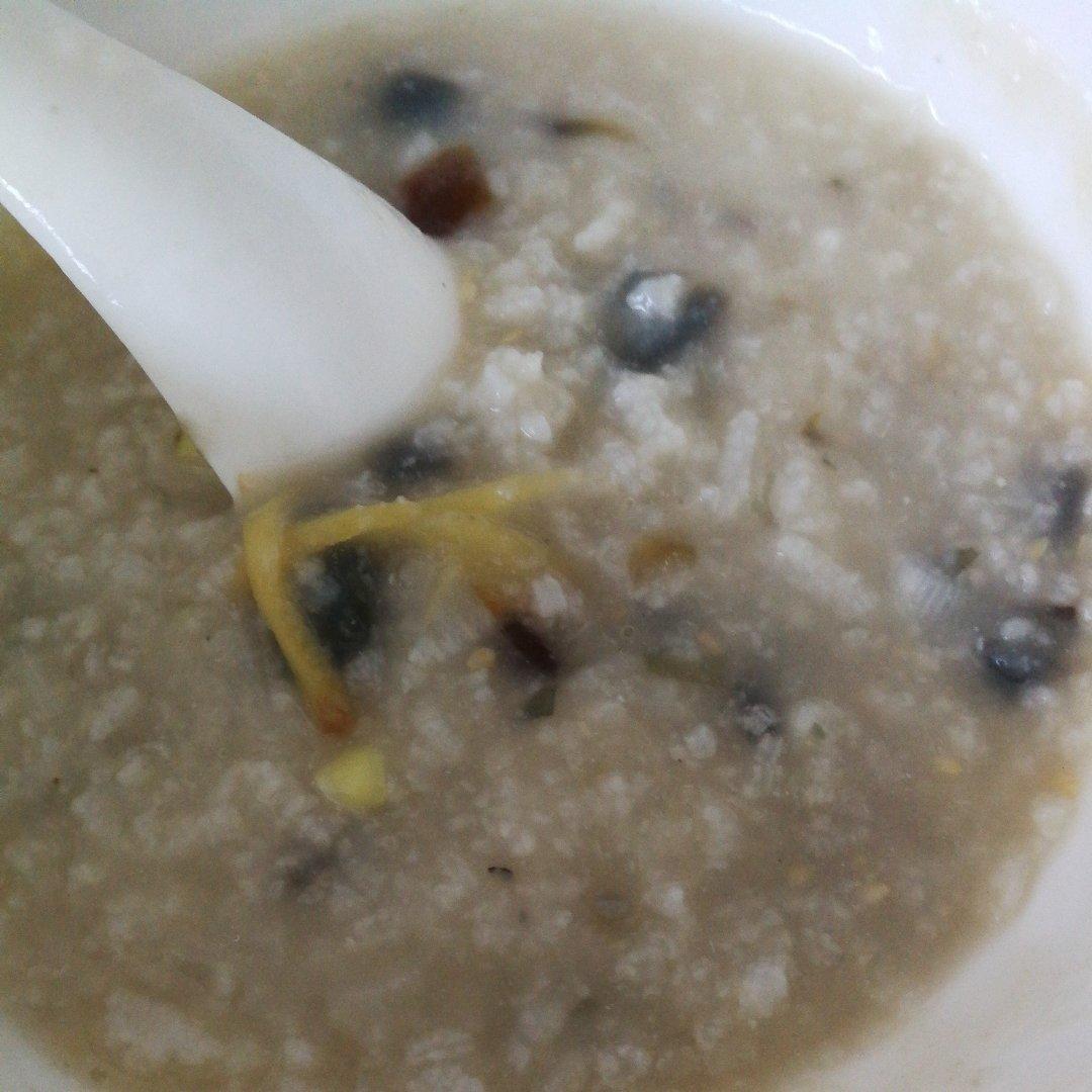 十五分钟快手之香滑皮蛋瘦肉粥(附五分钟电饭煲电压力锅更快捷方法)
