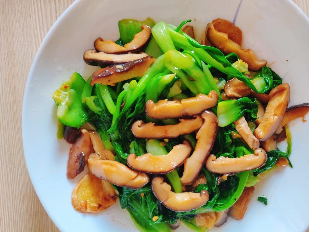 简易版香菇扒油菜